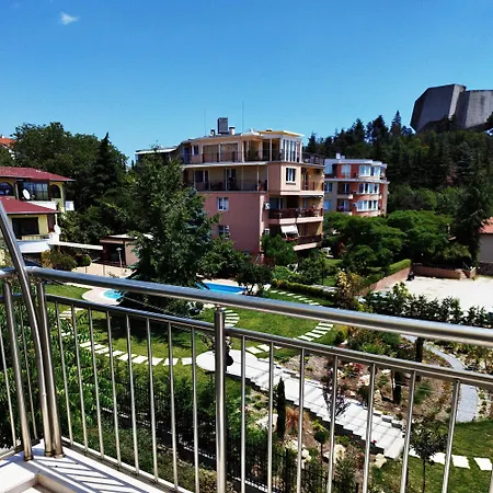 דירה Peaceful Three-bedroom In Briz, By Flat Mаnаger וארנה