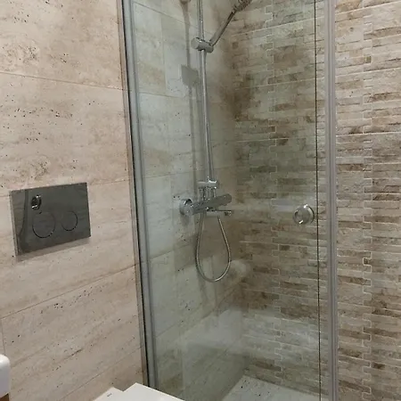 דירה Peaceful Three-bedroom In Briz, By Flat Mаnаger וארנה