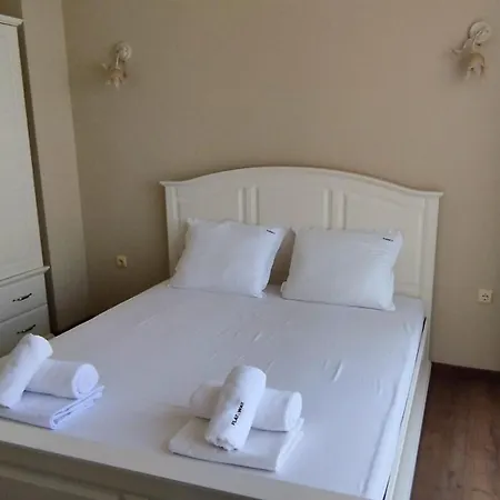 Peaceful Three-bedroom In Briz, By Flat Mаnаger וארנה