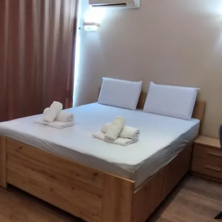 דירה Peaceful Three-bedroom In Briz, By Flat Mаnаger וארנה