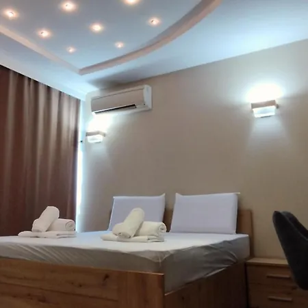 דירה Peaceful Three-bedroom In Briz, By Flat Mаnаger וארנה