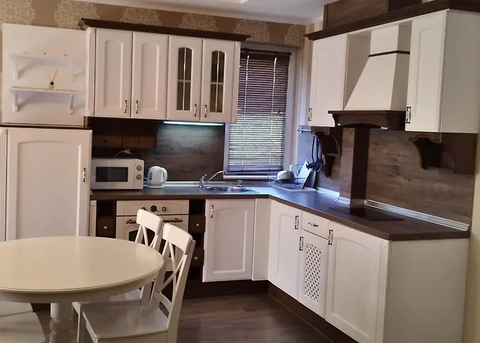 Peaceful Three-bedroom In Briz, By Flat Mаnаger *