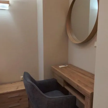 Peaceful Three-bedroom In Briz, By Flat Mаnаger アパート *