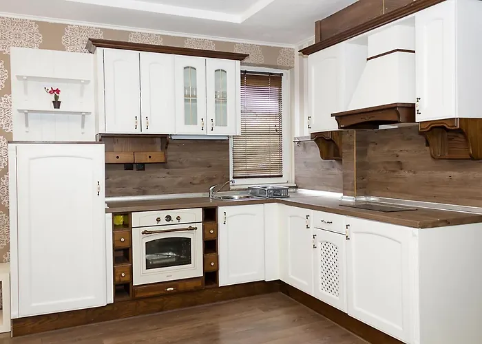 Apartmán Peaceful Three-bedroom In Briz, By Flat Mаnаger